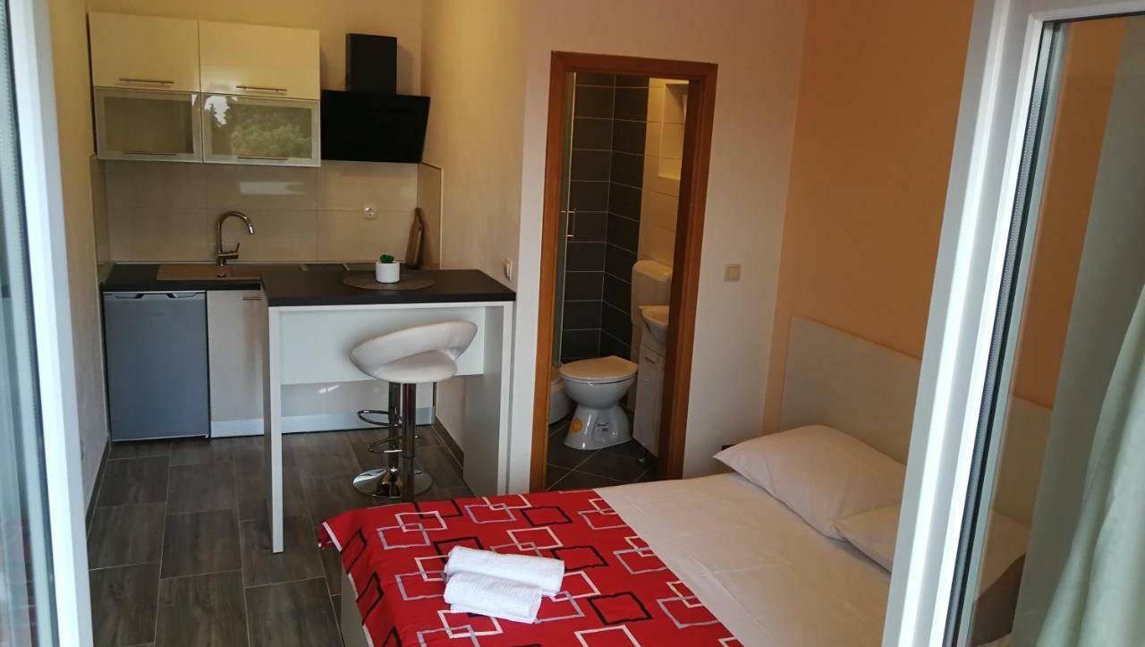 Apartmani Goga Starigrad Paklenica Exterior photo