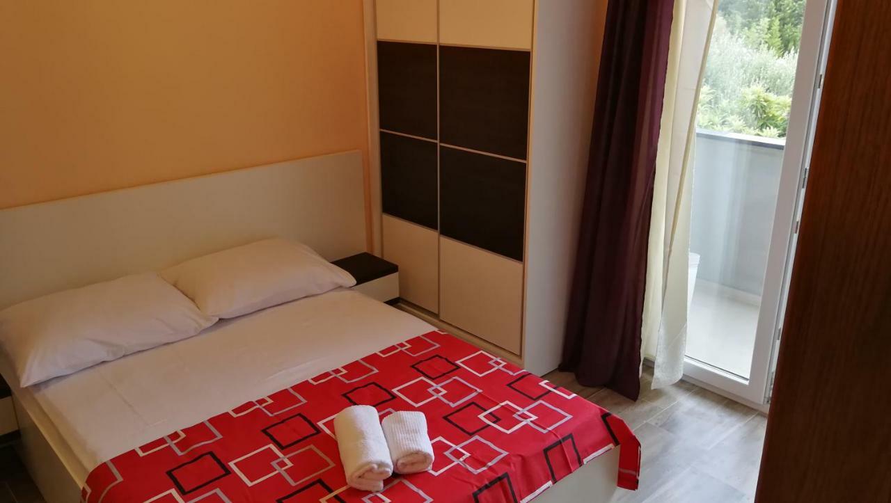 Apartmani Goga Starigrad Paklenica Exterior photo