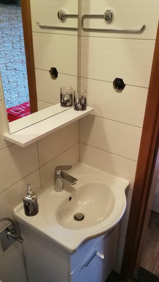 Apartmani Goga Starigrad Paklenica Exterior photo